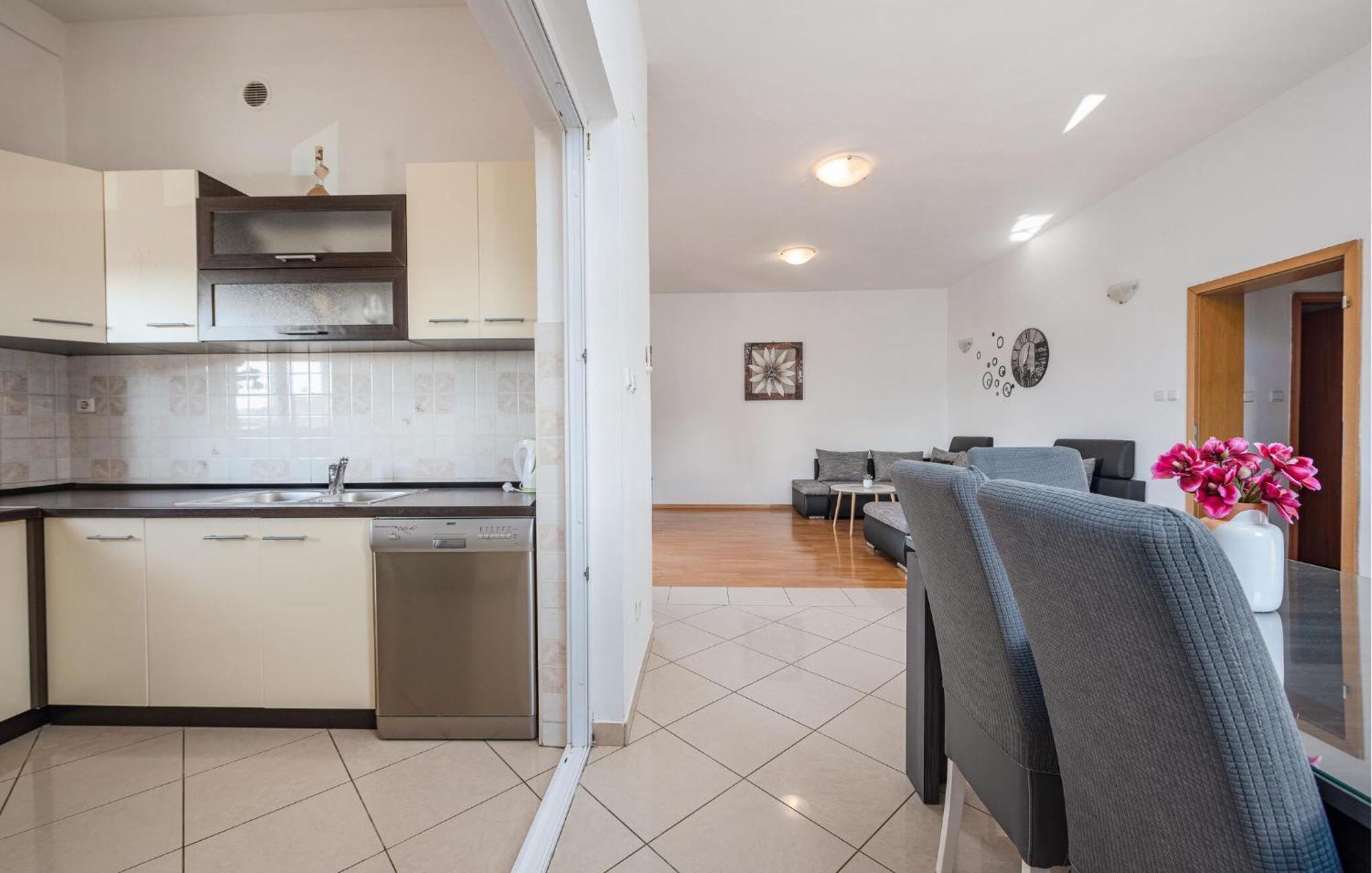 Beautiful Apartment In Maslenica With Kitchen Exterior photo