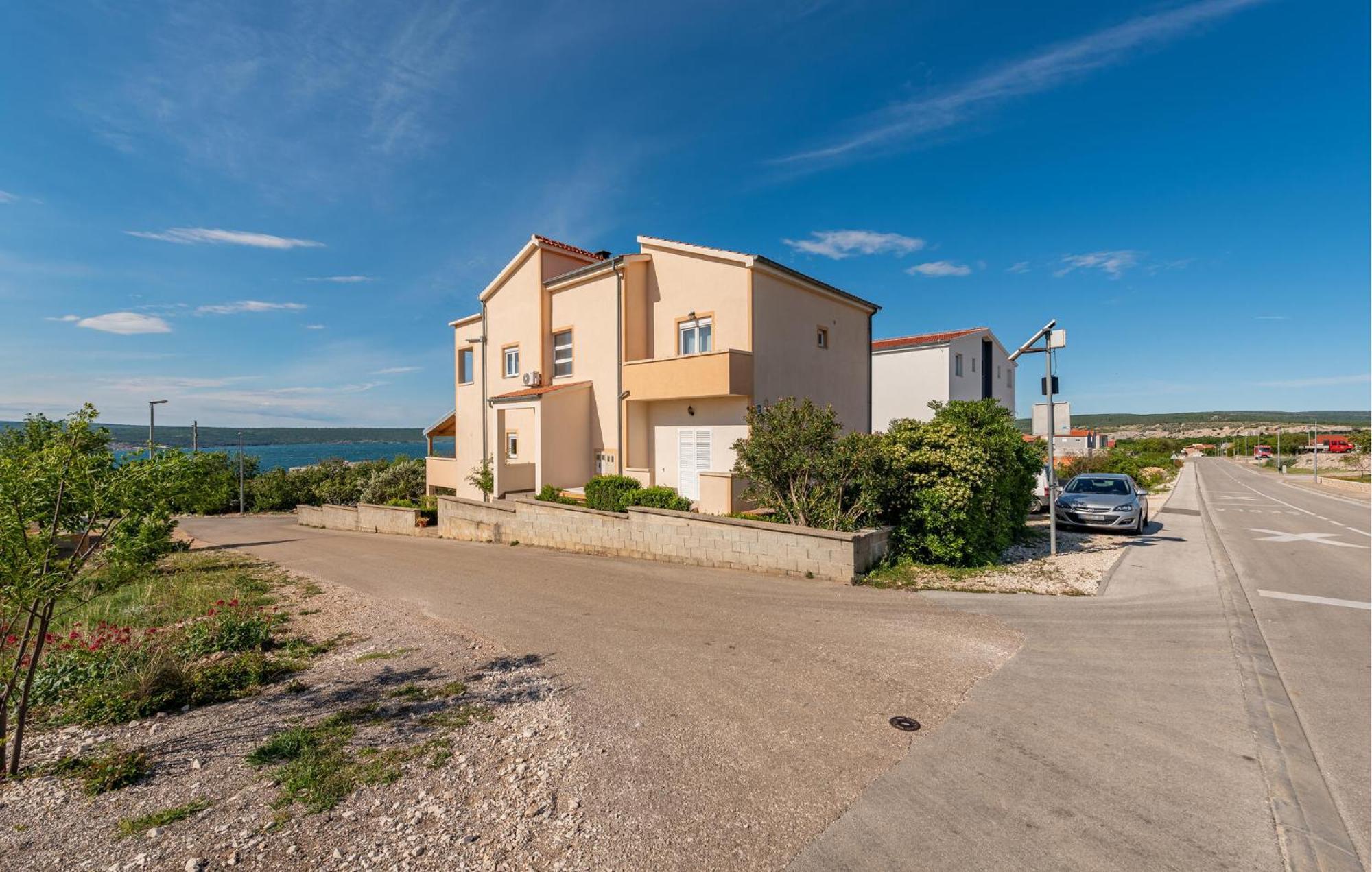 Beautiful Apartment In Maslenica With Kitchen Exterior photo